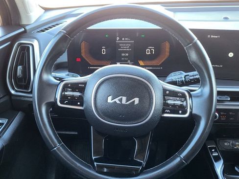 Used 2024 Kia Sorento S image 30