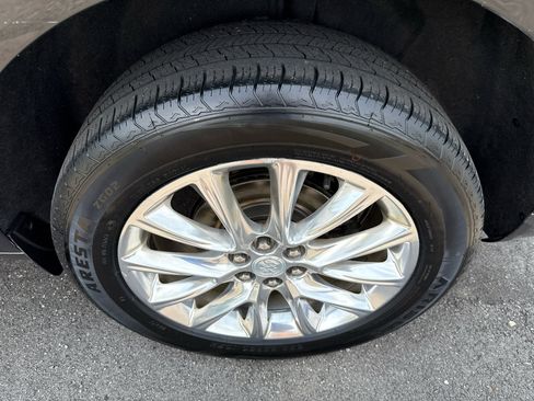 Used 2018 Buick Enclave Premium w/ Experience Buick Package image 31