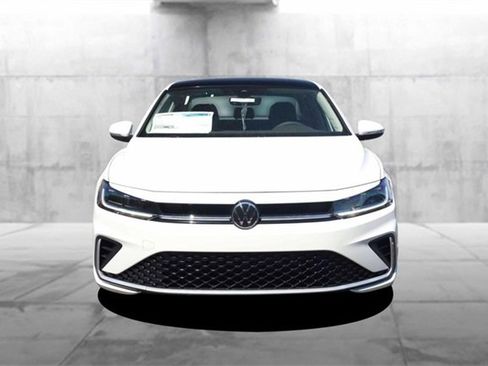 New 2025 Volkswagen Jetta SEL image 4