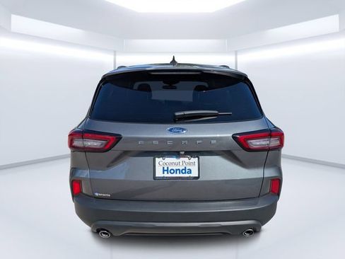Used 2025 Ford Escape ST-Line FWD image 4