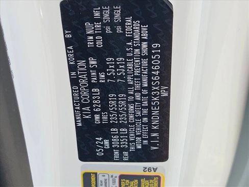 Used 2025 Kia Carnival SX w/ SX Dark Edition Package image 27