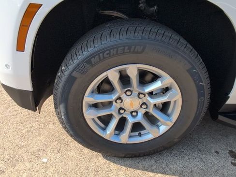 New 2026 Chevrolet Tahoe LS image 3