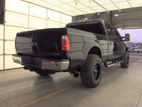 Used 2014 Ford F250 Lariat w/ Lariat Interior Package image 7