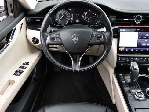 Used 2022 Maserati Quattroporte Modena image 42