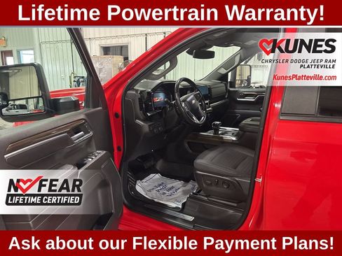 Used 2022 Chevrolet Silverado 1500 LT image 19