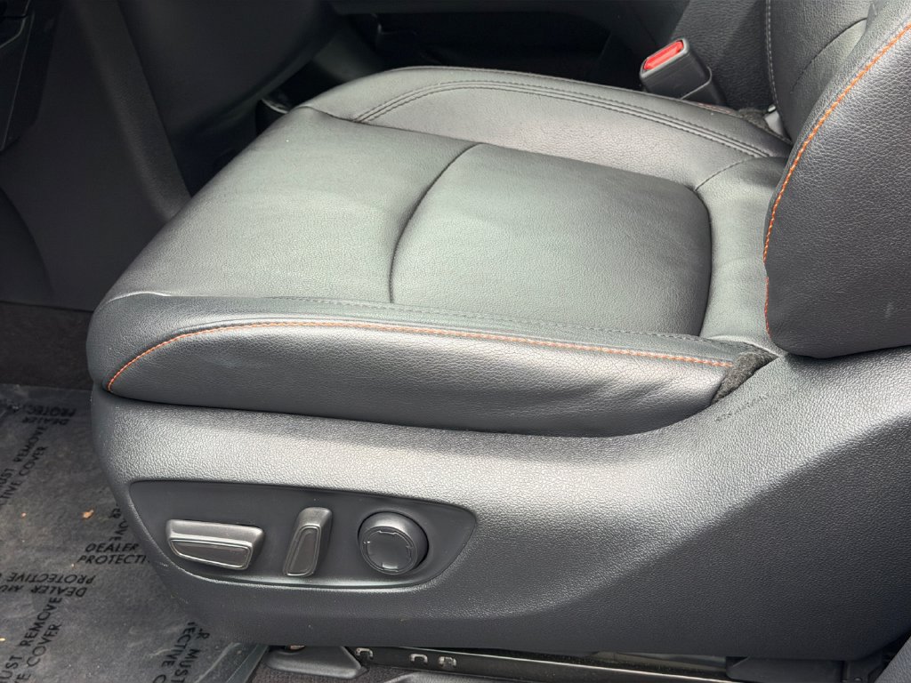 Used 2023 Toyota Sienna XSE w/ XSE Plus Package FWD image 17