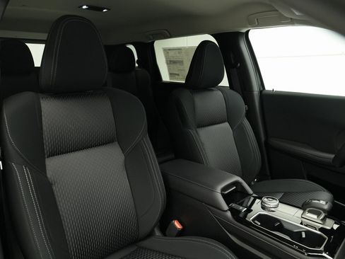 Used 2025 Mitsubishi Outlander ES image 32