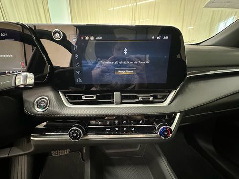 Certified 2025 Chevrolet Equinox LT w/ Safety and Technology Package FWD image 23