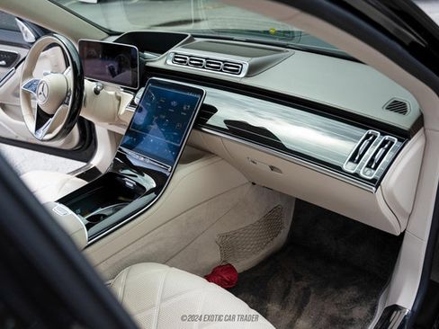 Used 2021 Mercedes-Benz Maybach S 580 4MATIC image 45
