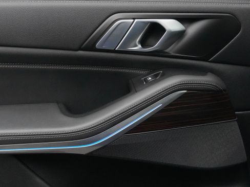 Certified 2023 BMW X5 xDrive45e w/ M Sport Package image 34