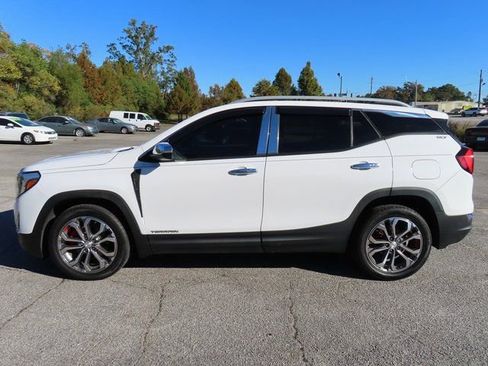 Used 2018 GMC Terrain SLT image 13