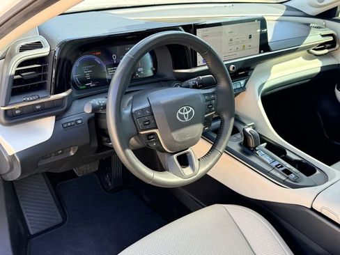 Used 2023 Toyota Crown AWD/4WD image 21