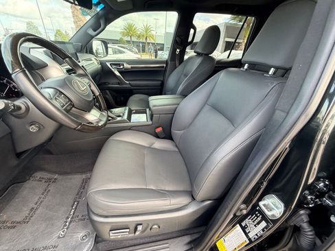 Used 2023 Lexus GX 460 Premium image 5
