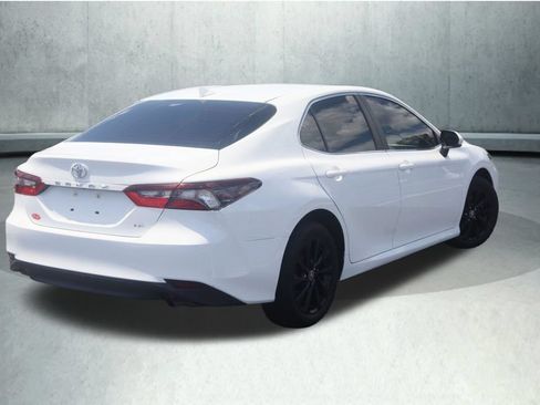Used 2022 Toyota Camry LE FWD image 12