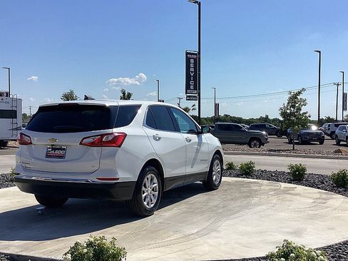 Used 2020 Chevrolet Equinox LT image 5