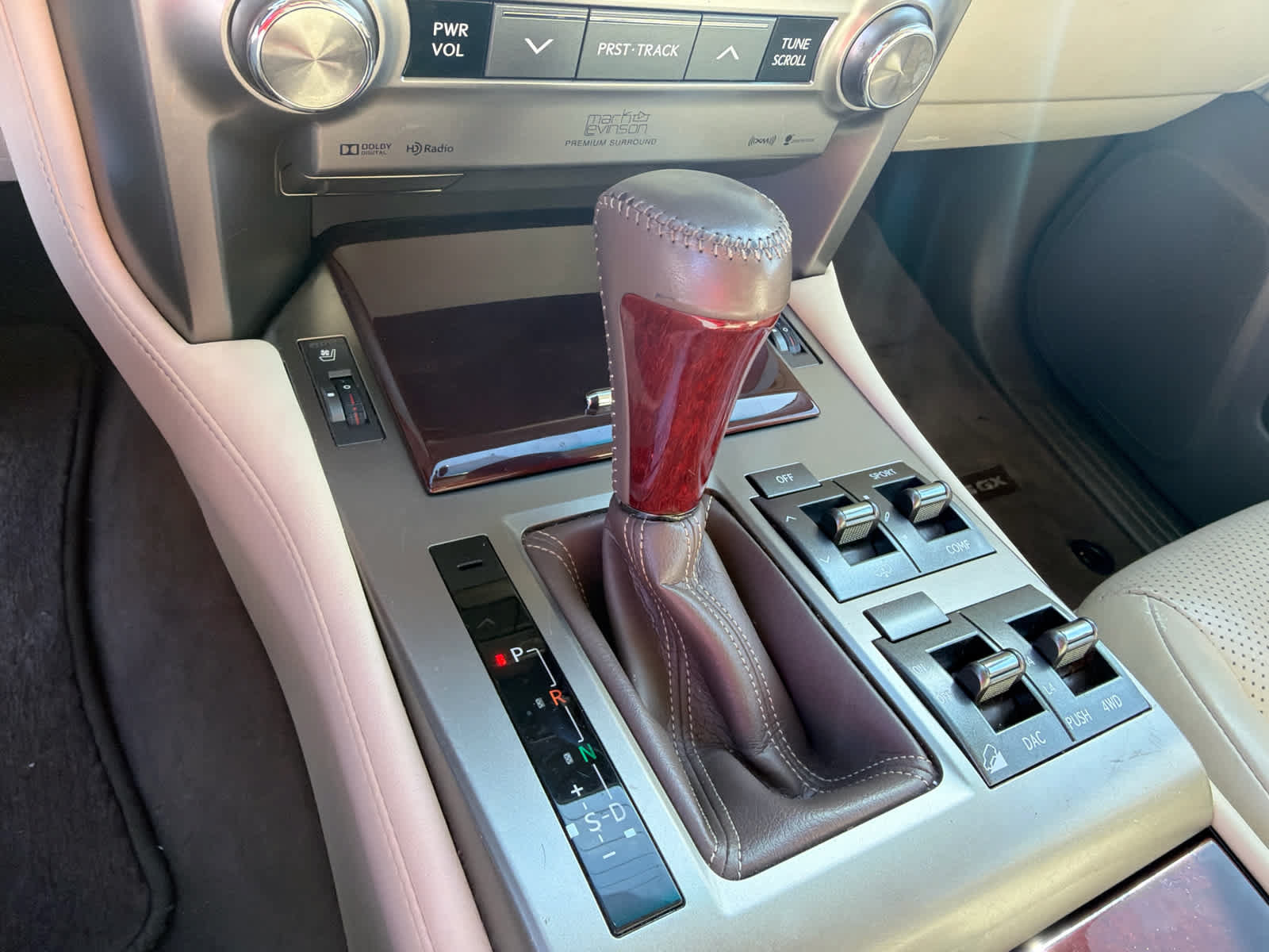 Used 2014 Lexus GX 460 Luxury AWD/4WD image 3