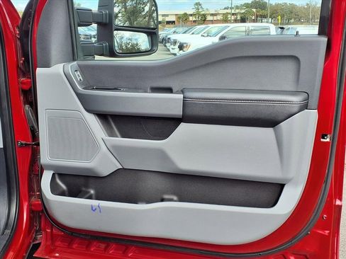 Used 2023 Ford F350 XLT image 13