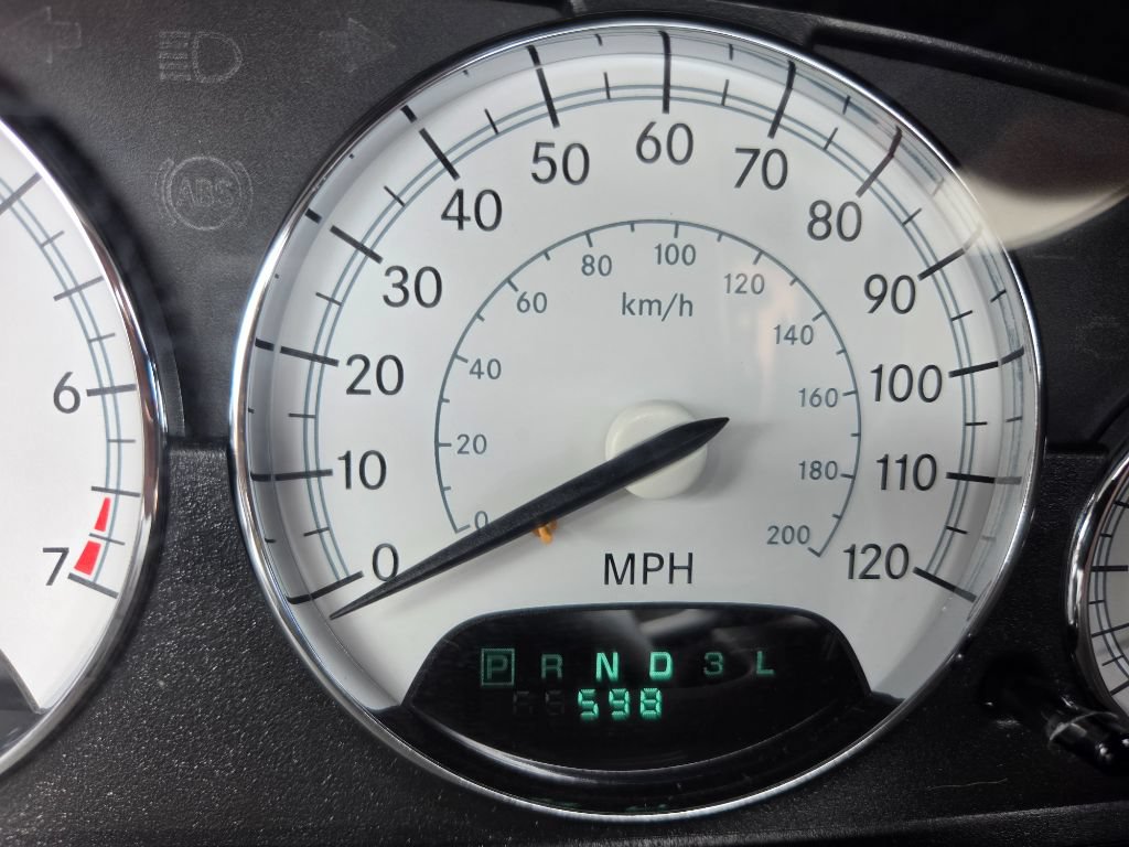 Used 2006 Chrysler Sebring Limited FWD image 19