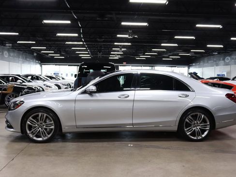 Used 2018 Mercedes-Benz S 560 Sedan image 2