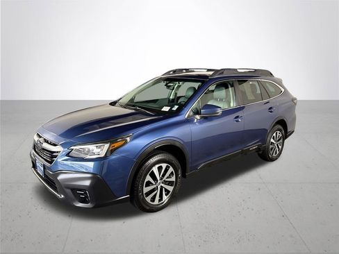 Used 2020 Subaru Outback Premium AWD/4WD image 2