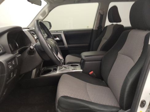 Used 2018 Toyota 4Runner SR5 image 17