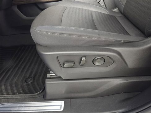 Certified 2025 Chevrolet Silverado 1500 LT w/ Convenience Package II image 19