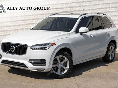 Used 2019 Volvo XC90 T5 Momentum image 1