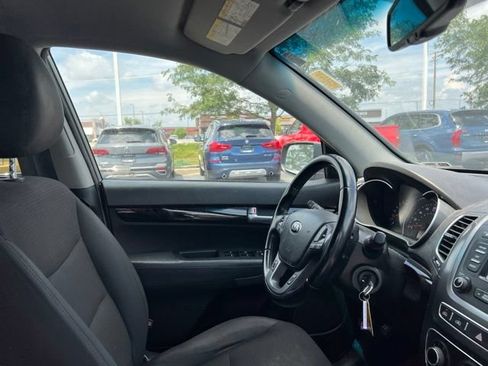 Used 2014 Kia Sorento LX FWD image 36