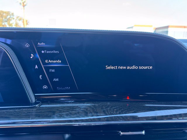 Used 2023 Cadillac Escalade Premium Luxury AWD/4WD image 31