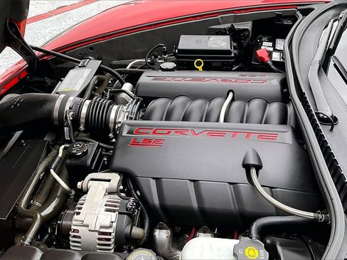 Used 2006 Chevrolet Corvette Coupe w/ Roof Package image 26