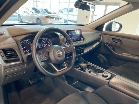 Used 2023 Nissan Rogue S image 10