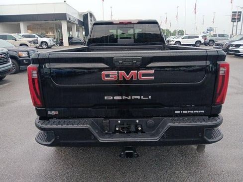 New 2026 GMC Sierra 3500 Denali w/ Denali Reserve Package AWD/4WD image 4