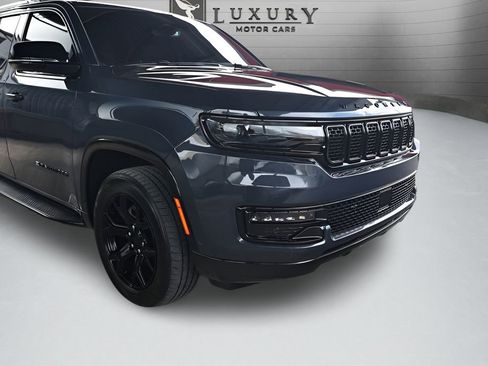 Used 2023 Jeep Wagoneer Series II image 10