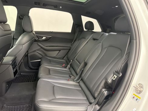 Used 2025 Audi Q7 3.0T Prestige AWD/4WD image 21