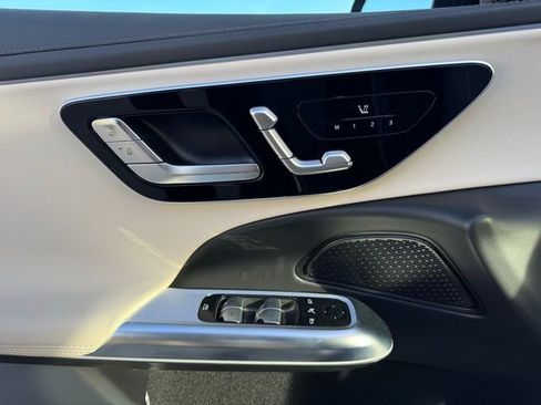 Used 2026 Mercedes-Benz E 350 4MATIC Sedan image 21