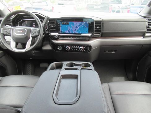 Used 2024 GMC Sierra 1500 SLT AWD/4WD image 13