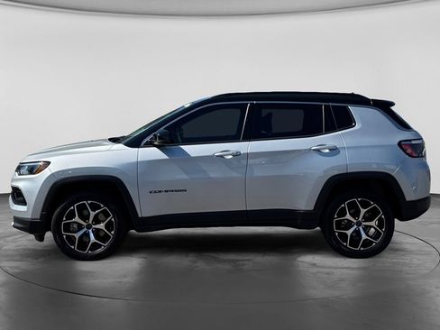 Used 2025 Jeep Compass Limited AWD/4WD image 6