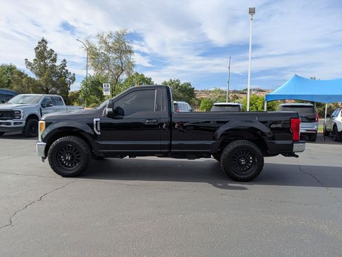 Used 2017 Ford F250 XLT w/ XLT Value Package image 7