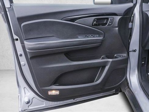 Used 2023 Honda Passport Elite image 12