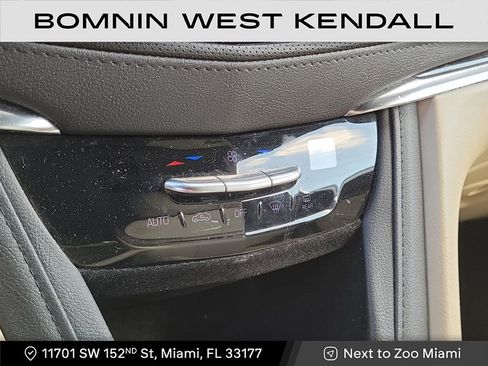 Used 2019 Cadillac XT5 FWD image 17