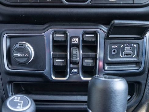 Used 2023 Jeep Wrangler Unlimited Sport AWD/4WD image 12