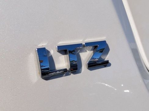 Used 2012 Chevrolet Avalanche LTZ image 12