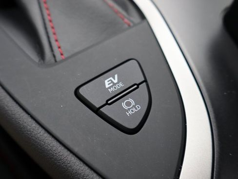 Used 2024 Lexus UX 250h F Sport image 24