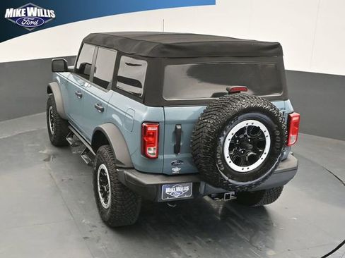 Used 2023 Ford Bronco Black Diamond w/ Sasquatch Package image 13
