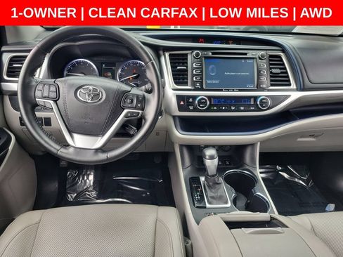 Used 2017 Toyota Highlander Limited w/ Carpet Mat Package AWD/4WD image 15