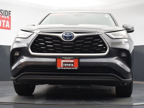 Used 2023 Toyota Highlander LE image 33