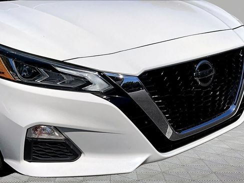 Used 2022 Nissan Altima 2.5 SR FWD image 30