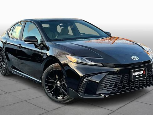 New 2026 Toyota Camry SE image 2