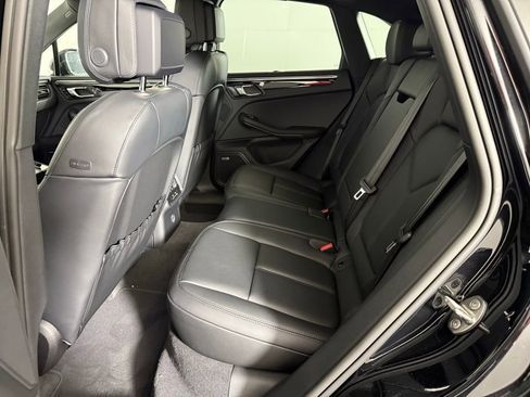 Certified 2025 Porsche Macan S image 23