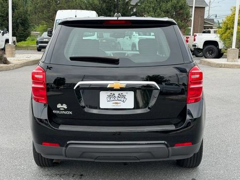 Used 2017 Chevrolet Equinox LS FWD image 11